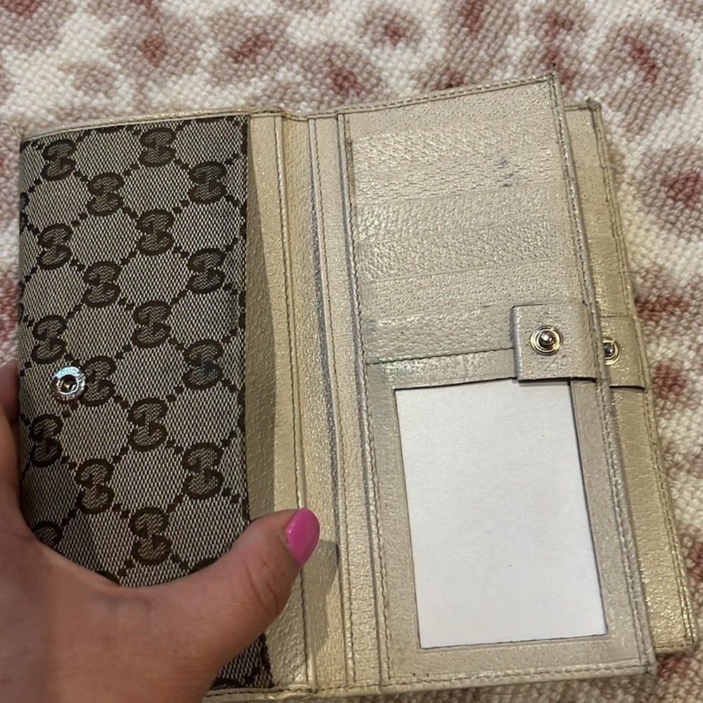 Authentic Gucci wallets - Picture 5 of 14